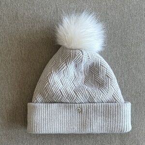 Lululemon Cozy Gray lined Knit Pom-Pom Beanie